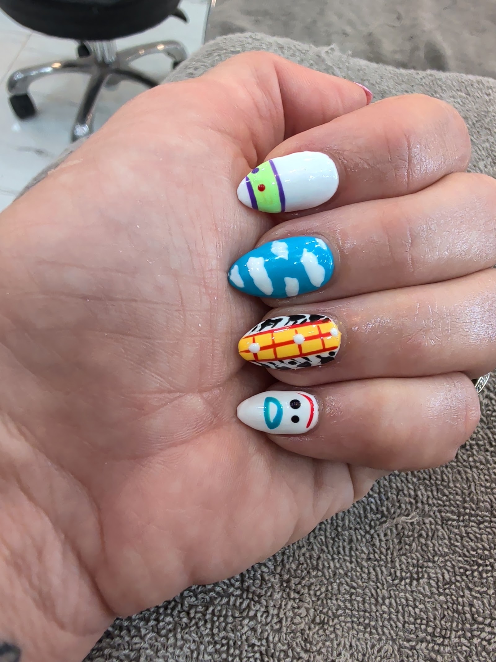 Milano Nail Lounge nail photo 3